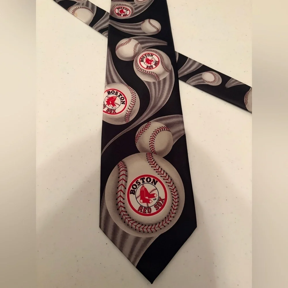 Boston Red Sox Curve Ball neck tie Ralph Marlin vintage EUC